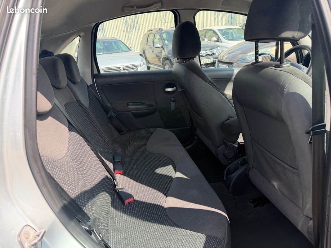 CITROEN C3 C3 1.4i Airdream Attraction (image 7)