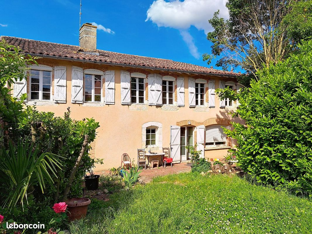 Immeuble 346 m² · à Cologne · 346 m² · 295 000 €
