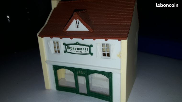 Modélisme HO : Le village français : Pharmacie - MKD - Rue des Maquettes