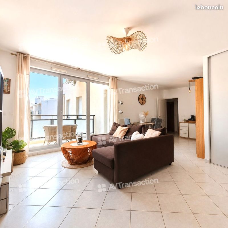 Parking 3 pièces 67 m² · à Villeurbanne · 67 m² · 311 000 €