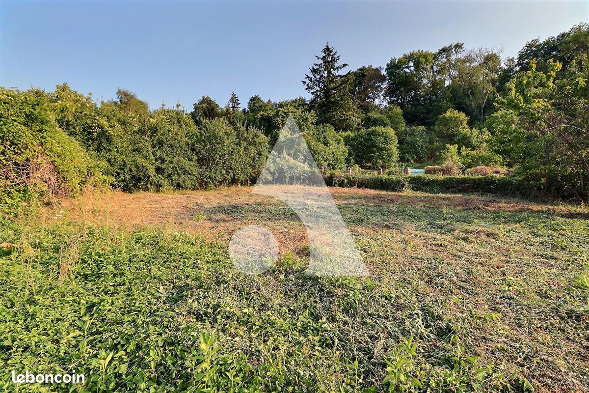 Terrain 600 m² · à Gisors · 600 m² · 81 500 €