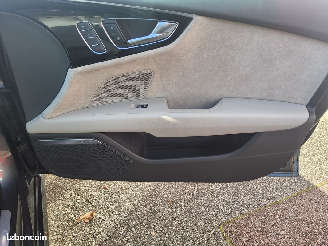 AUDI A7 SPORTBACK 2.0 TFSi 252 S tronic 7 Quattro Avus 1ER MAIN (image 19)