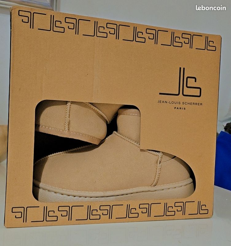 Bottes Jean-Louis Scherrer pointure 39 neuves 👢
Jamais portées, état impeccable.
Confortables et tendance, faciles à assortir avec toutes les tenues.
Parfaites pour l’automne/hiver (image 5)