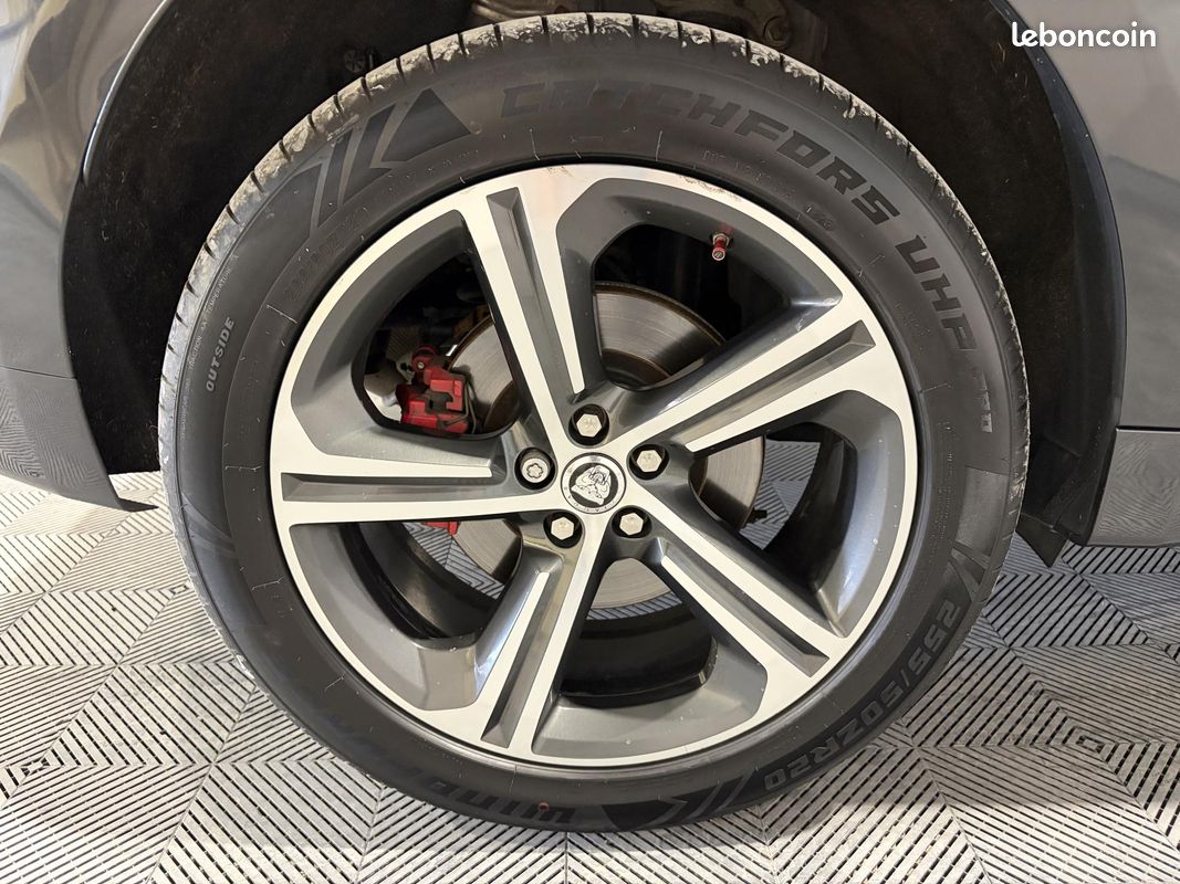 JAGUAR F-PACE 3.0i V6 Suralimenté 380 BVA Stop/Start AWD S (image 17)