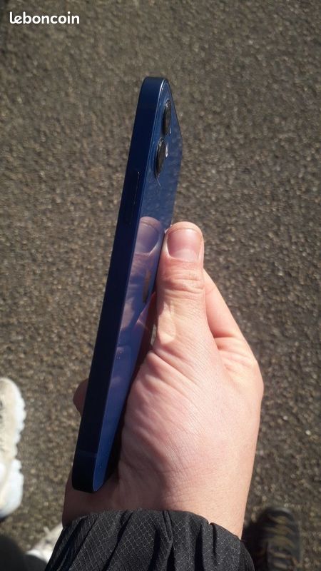 IPhone 12 (image 2)