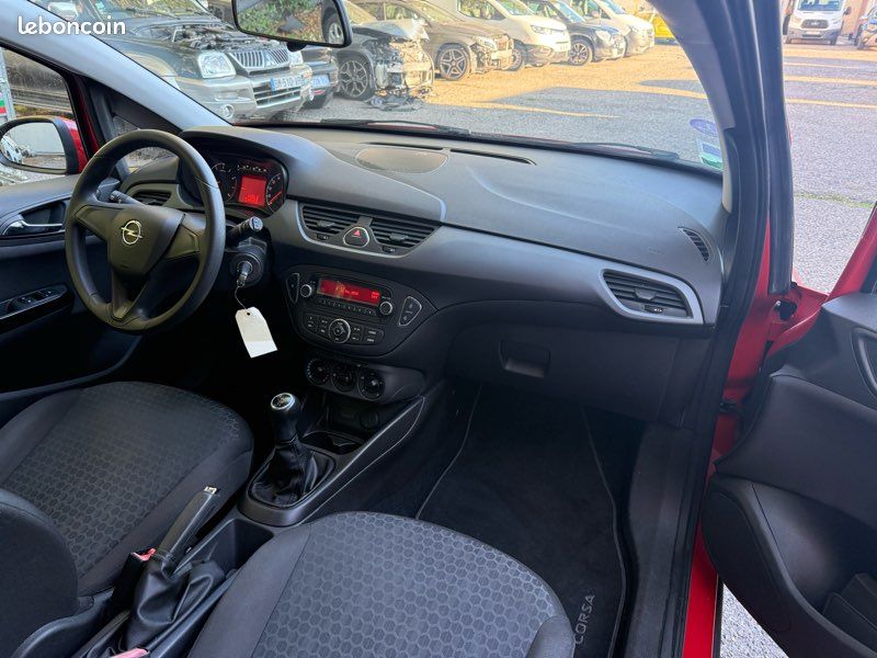 Opel Corsa 1.2 70 CH Essentia 2016 69000 km (image 8)