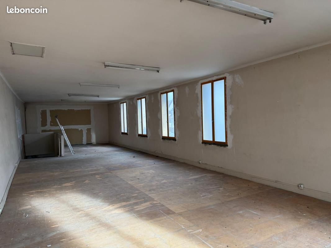 Immeuble 140 m² Les Mureaux (image 3)