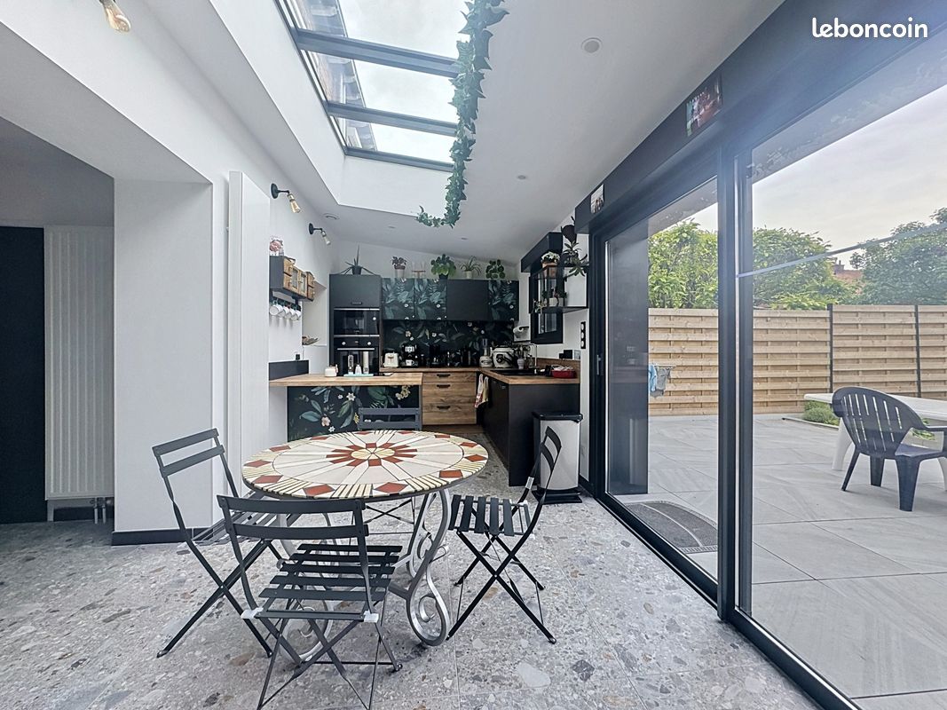 Maison 5 pièces 117 m² · à Villeneuve-d'Ascq · 117 m² · 370 000 €