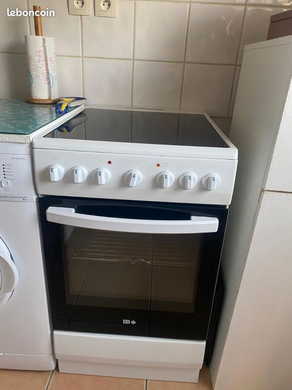 Cuisinière (image 1)