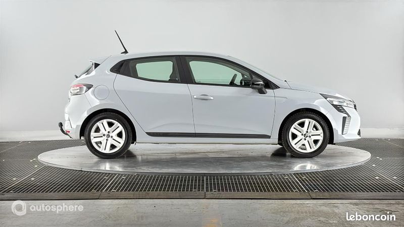 Renault Clio 1.6 E-Tech 145ch full hybrid Evolution (image 4)