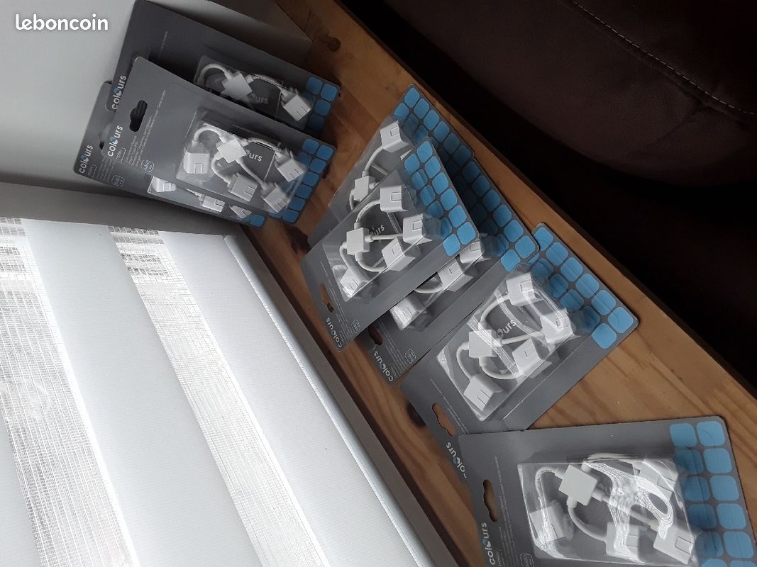 Lot de 8 Connecteur raccord d'angle IP65 pour ruban à LED colours hailey neuf emballer (image 1)