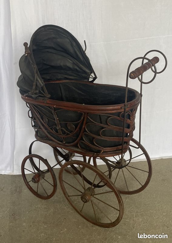 Rare ancien Petit landau Type Doucet pour poupée anciennes taille