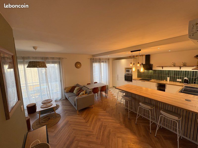 Appartement 2 pièces 68 m² · à Nîmes · 68 m² · 880 €