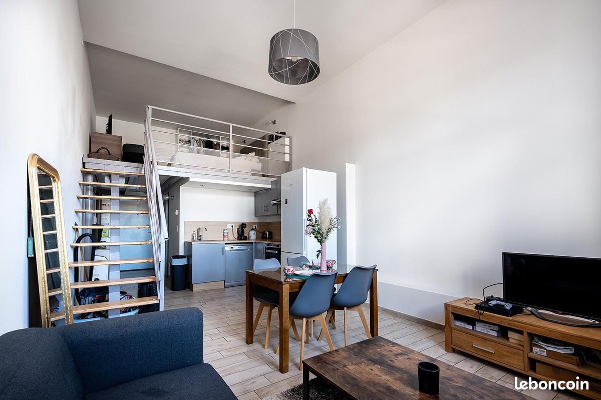 Appartement 1 pièce 43 m² · à Saint-Étienne · 43 m² · 84 000 €