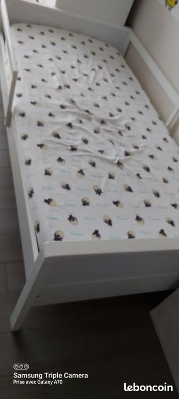 Lit enfant 90 X 190 cm très bon état avec sommier et matelas latex naturel (image 1)