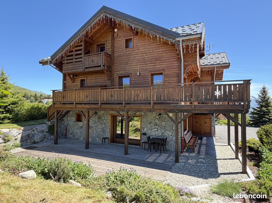 Maison 6 pièces 251 m² · à Fontcouverte-la-Toussuire · 251 m² · 1 580 000 €