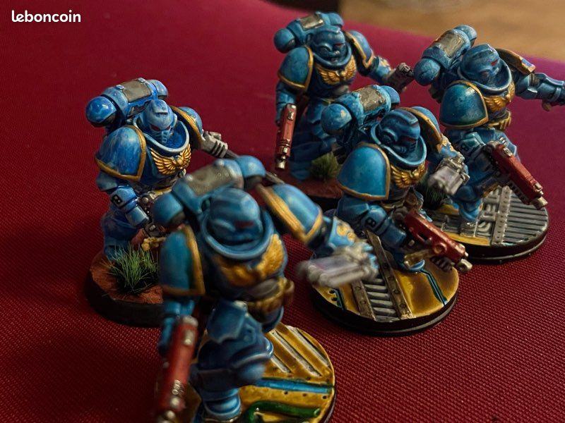 Warhammer 40K Ultramarines : Intercessors d’Assaut entièrement montée et peinte à la main (image 4)