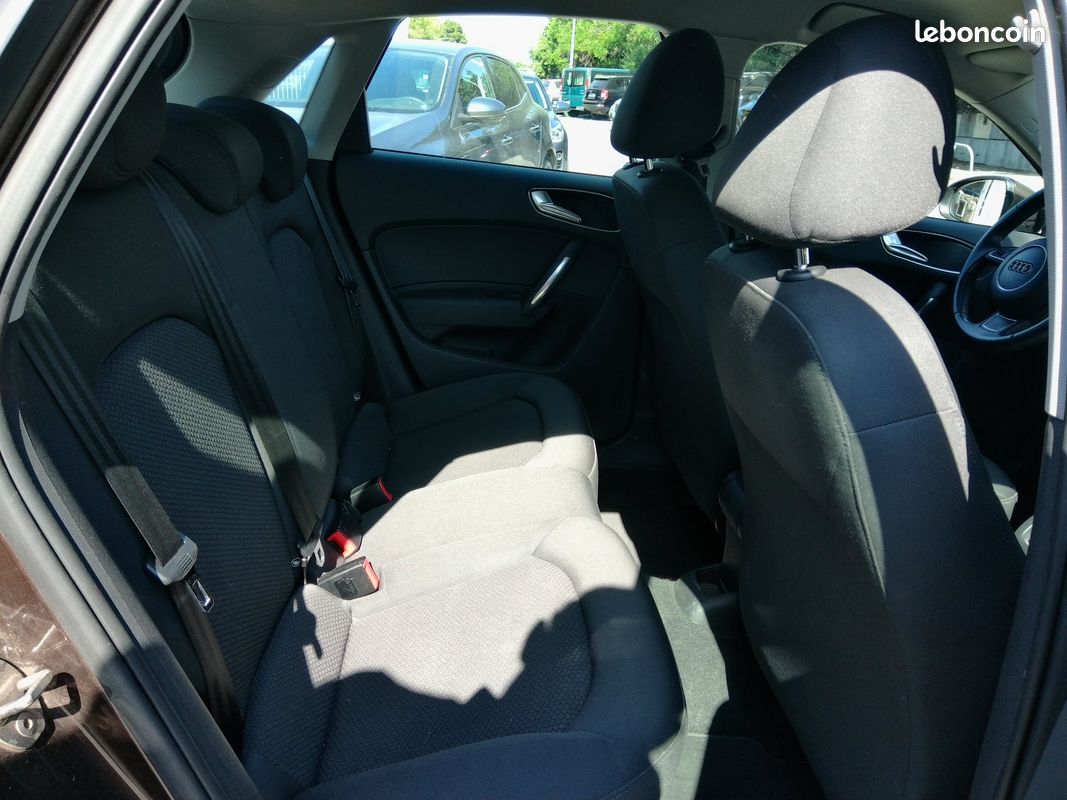 Audi a1 sportback 1.2 tfi 86 ambiente france / 1°main 12/12 77mkm radar ar/ja15/tel/regul/capteur pluie+lum/fact entretien (image 9)