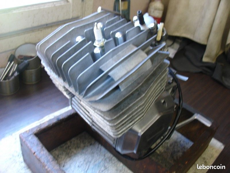 Écrous Hauts Borgnes de Culasse M7. Minarelli Peugeot SP... (image 1)