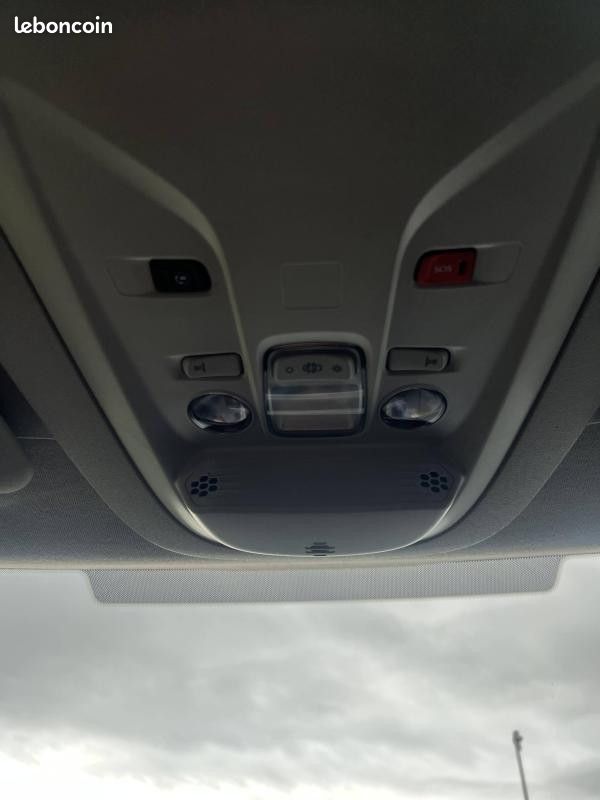 Peugeot Partner 1.5 BlueHDi BVM6 100CV PREMIUM STANDARD Garantie Nationale 12 Mois (image 9)