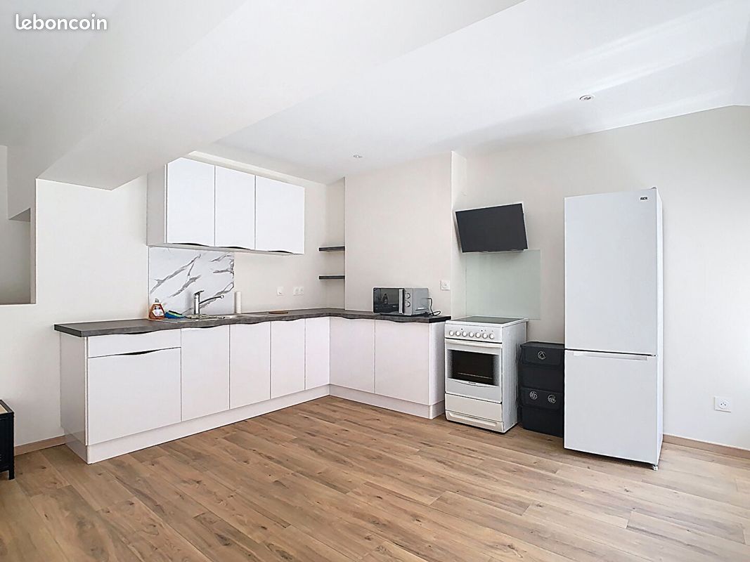 Appartement 3 pièces 75 m² · à Neufchâteau · 75 m² · 585 €