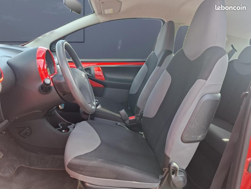 Peugeot 107 1.0 70 ch Serie-64 /Entretien complet (image 10)
