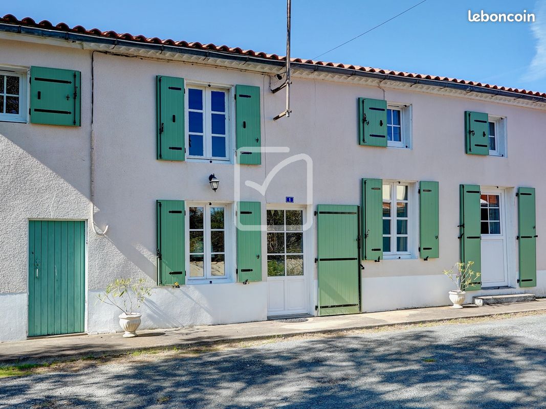 Maison 7 pièces 188 m² · à Allonne · 188 m² · 176 800 €