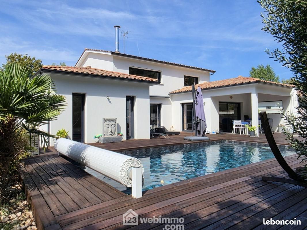 Maison 6 pièces 197 m² · à Le Pian-Médoc · 197 m² · 824 000 €