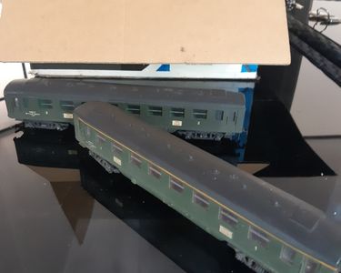 Lot 4 Wagons Voyageurs HO Hornby – Verts Paris Lille – Vintage (occasion)