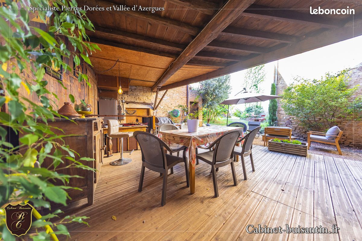 Maison 5 pièces 151 m² · à Ville-sur-Jarnioux · 151 m² · 389 000 €