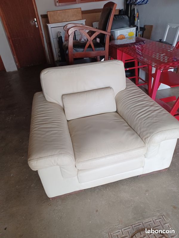 Fauteuil en cuir (image 1)