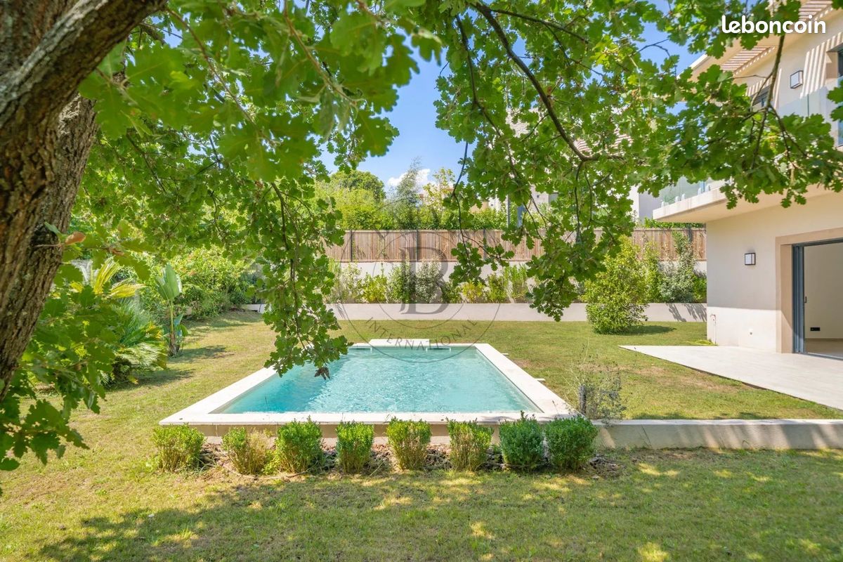 Maison 5 pièces 160 m² · à Mougins · 160 m² · 1 399 000 €