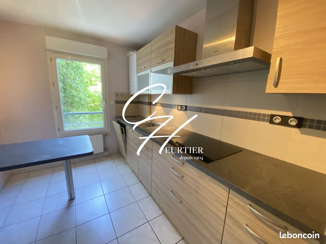 Appartement 4 pièces 88 m² · à Meylan · 88 m² · 1 302 €