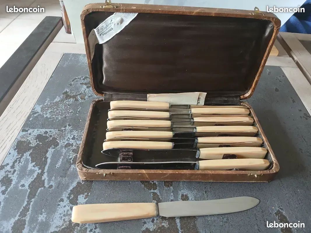 Lot De 12 Porte-couteaux En Cuivre Doré – Usines De Navarre (Évreux) – Art Déco, Vintage