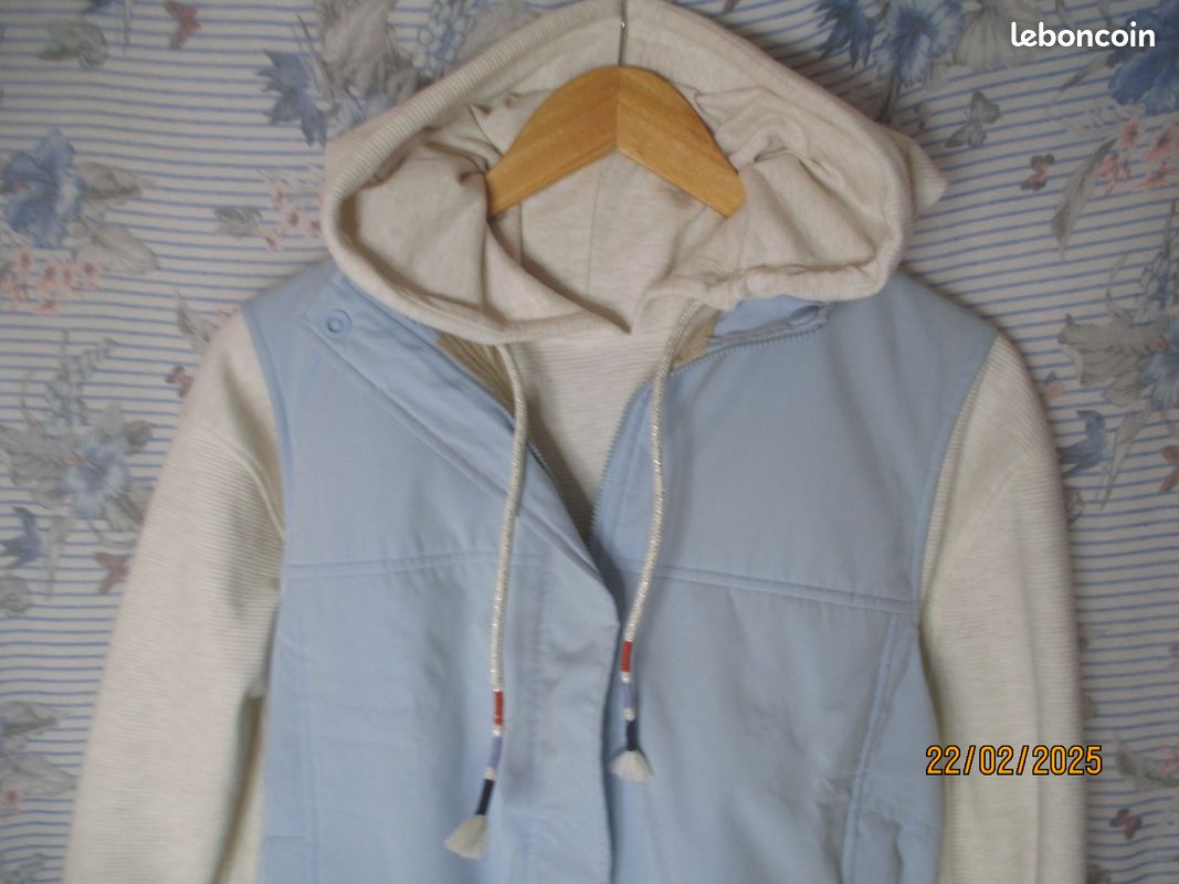 Blouson doudoune femme sans manche bleu maya neuf Vêtements