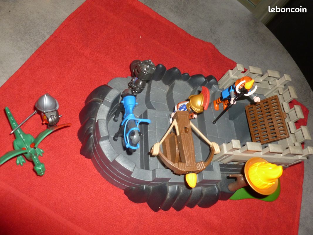 Chateau fort playmobile + dragon et chevalier (image 1)