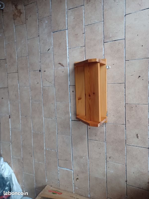 Etagere pin (image 3)
