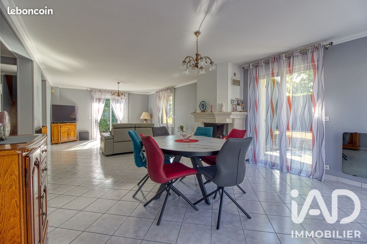 Maison 7 pièces 166 m² · à Saint-Prix · 166 m² · 835 000 €