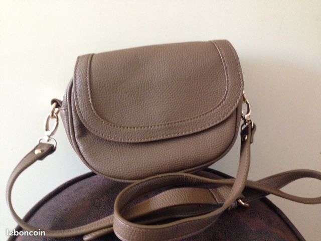 Mini Sac BENETTON (image 1)