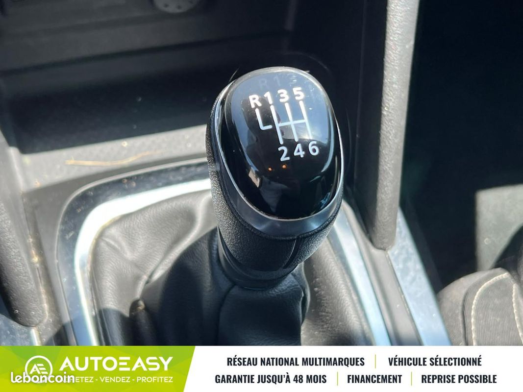Renault Megane 1.2 TCE 100ch ENERGY LIMITED (image 25)