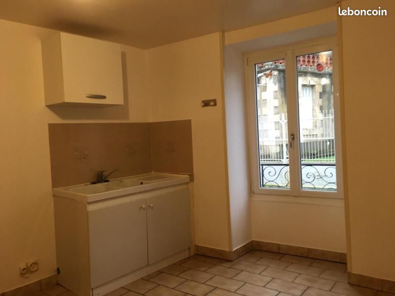 Appartement 1 pièce 25 m² - Gençay 86160 (image principale 0)