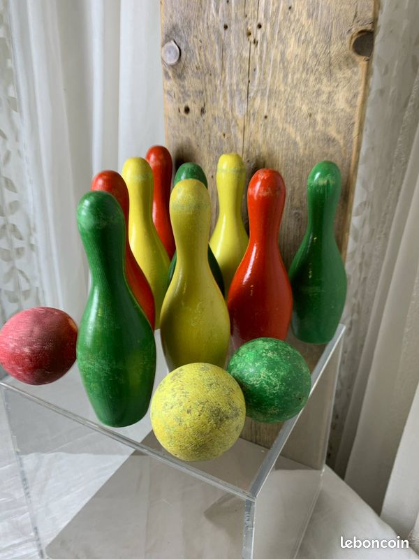 Jeu de 7 qulles en bos Hauteur 30cm 2 boules en bos Vntage A noter