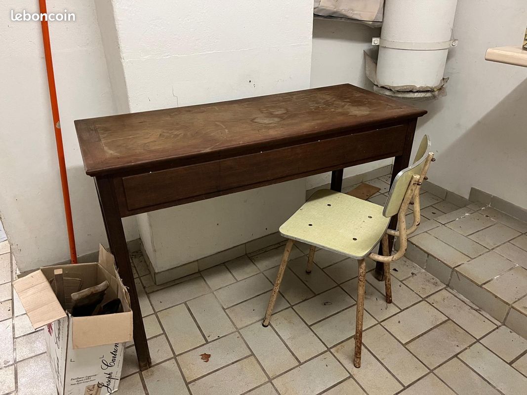Table en bois atelier (image 1)