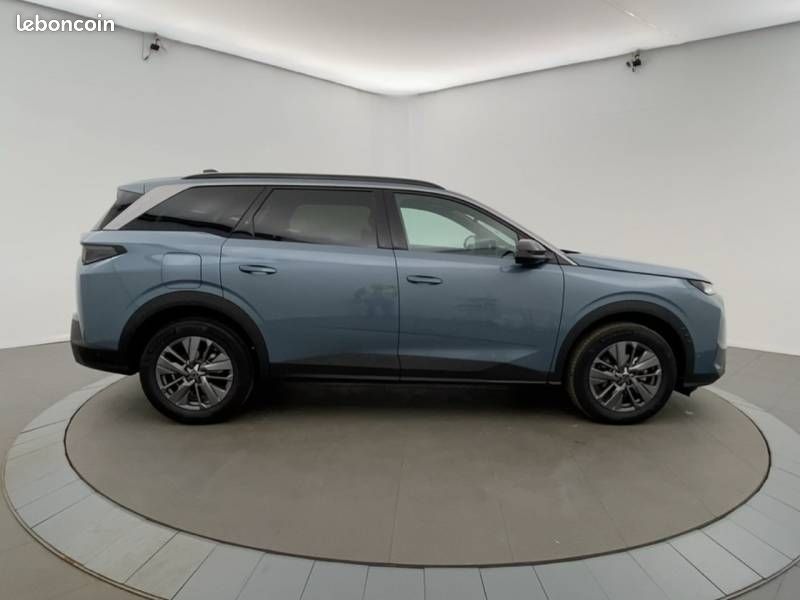 Peugeot 5008 Hybrid 145 ch e-DCS6 Allure (image 4)