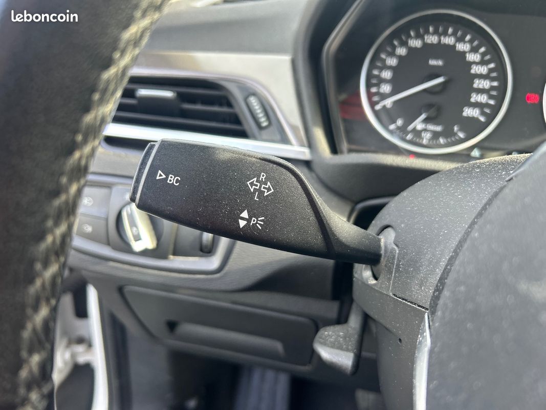BMW X1 F48 xDrive 25d 231 ch BVA8 xLine - CAMERA DE RECUL - LIMITEUR REGULATEUR DE VITESSE (image 18)