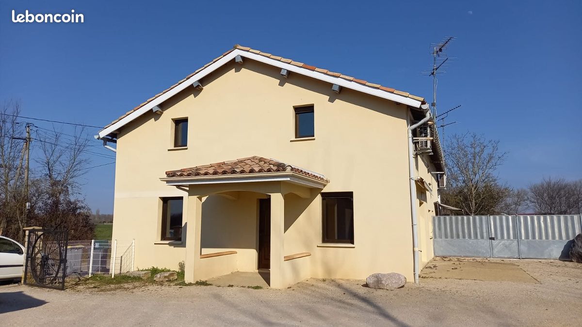 Maison 4 pièces 117 m² · à Bioule · 117 m² · 870 €