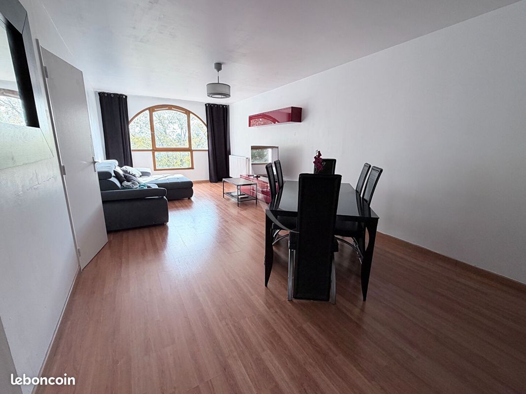 Appartement 5 pièces 95 m² · à Noisiel · 95 m² · 1 500 €/mois