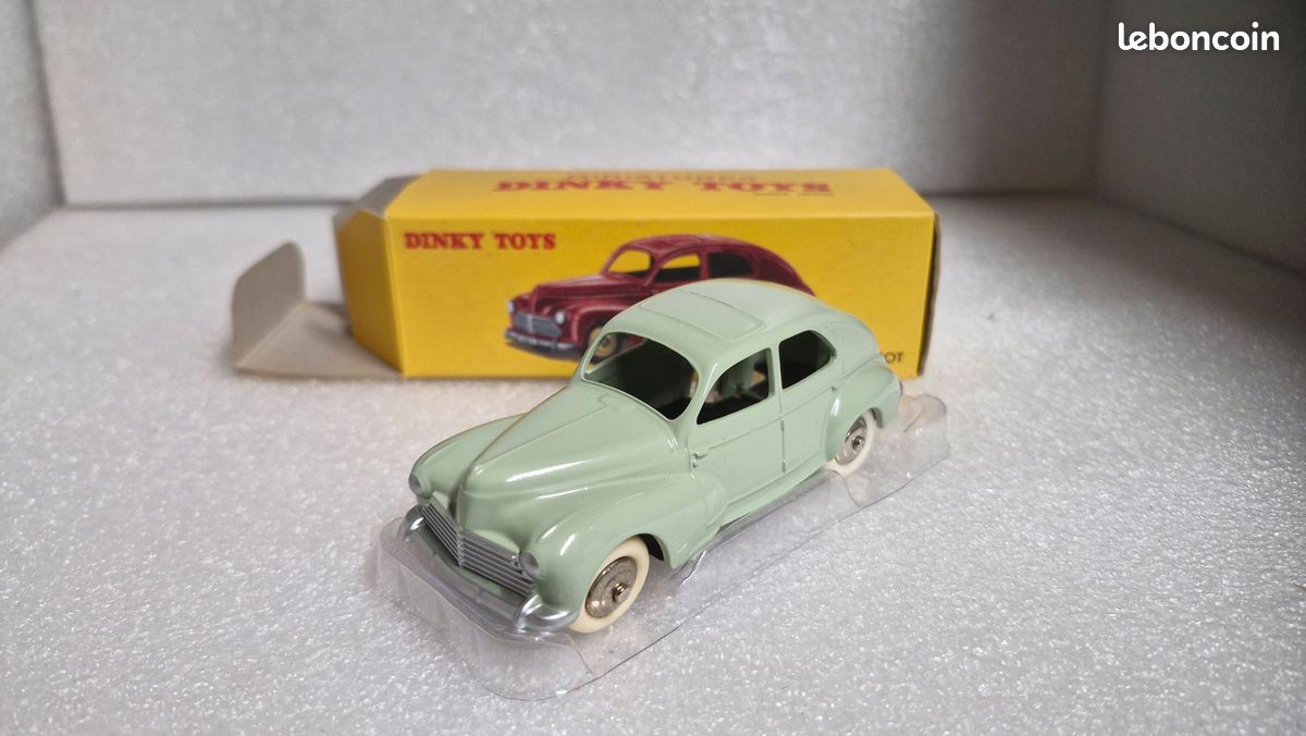 Dinky toys - Peugeot 203 gris, grande lunette, bel état , Vente aux enchères : Jouets - Trains