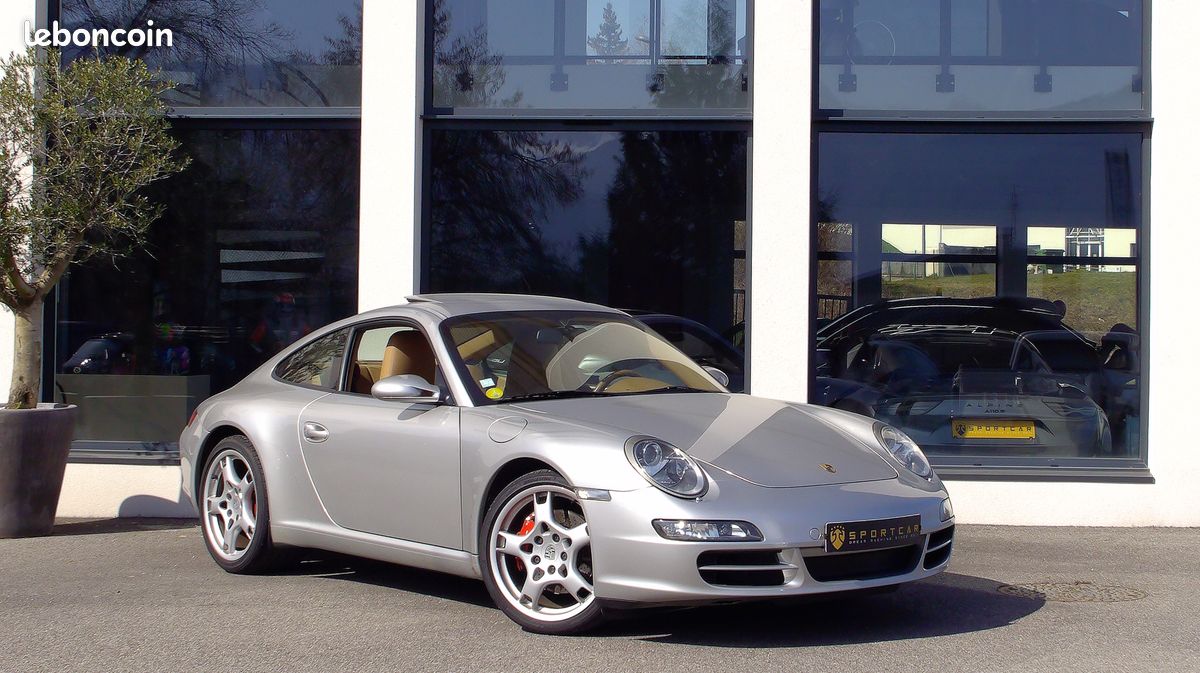PORSCHE 997 CARRERA S 3.8 355CH / Pack Cuir / échappement Sport / Toit ouvrant électrique / PASM / Sièges chauffants / Jantes 19 Carrera S / Roulement IMS Fiabilisé / Embrayage neuf /magnifique état (image 6)