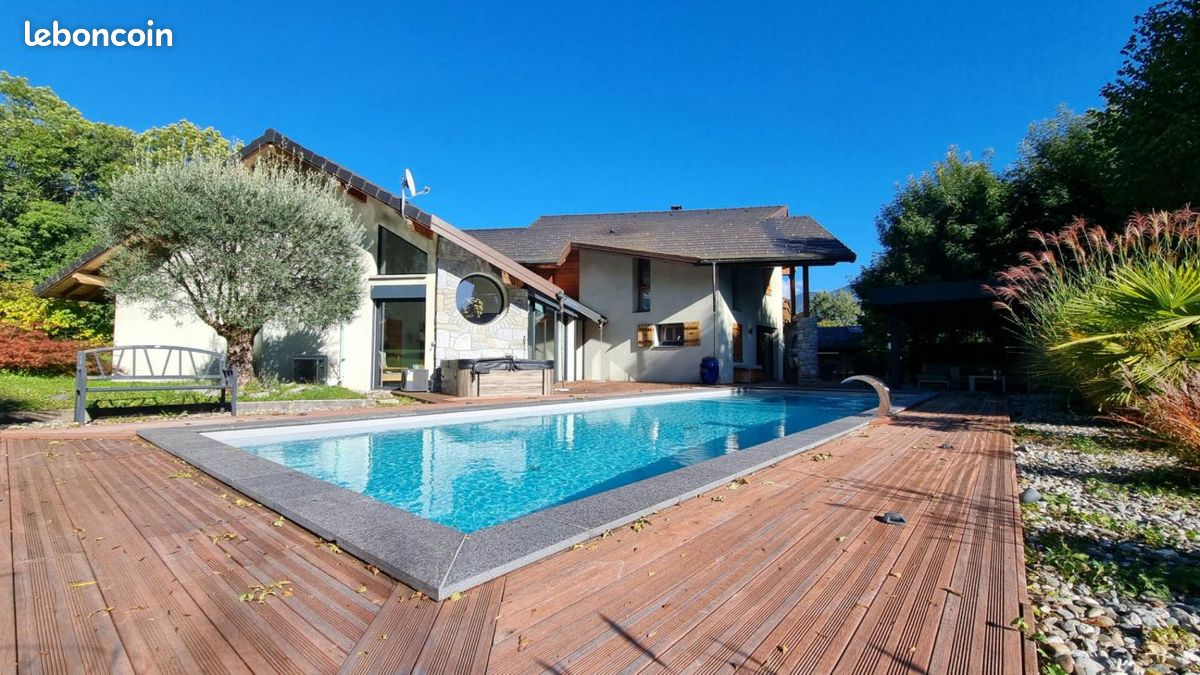 Maison 9 pièces 250 m² · à Verrens-Arvey · 250 m² · 1 280 000 €